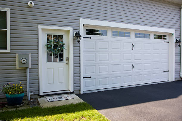24/7 Emergency Garage Door Panel Replacement experts in Laurens, IA